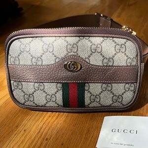 Small Ophidia GG Supreme Gucci belt bag